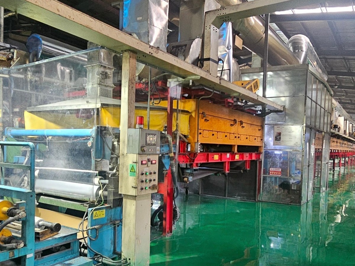 Xưởng tráng keo và gia công